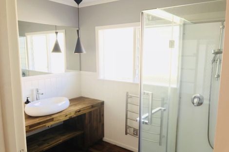 Photo of property in 2/26 Tonar Street, Northcote, Auckland, 0627