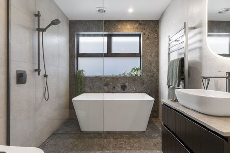 Photo of property in 39a Hyde Road, Rothesay Bay, Auckland, 0630