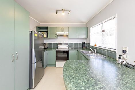 Photo of property in 2/22 Swaffield Road, Papatoetoe, Auckland, 2025