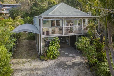 Photo of property in 19 Grange Road, Hahei, Whitianga, 3591