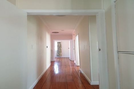 Photo of property in 1/16 Taharoto Road, Takapuna, Auckland, 0622