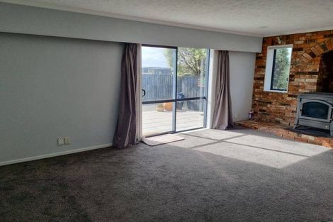 Photo of property in 80 Watt Road, Otatara, Invercargill, 9879