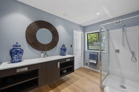 Photo of property in 12a Wainoni Heights, Greenhithe, Auckland, 0632