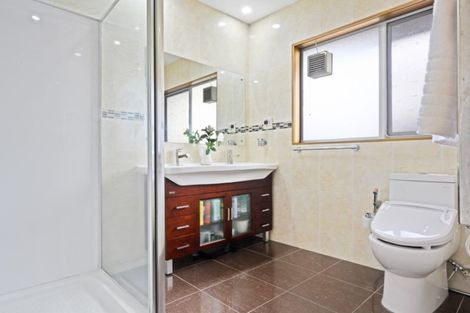 Photo of property in 200 Fisher Parade, Farm Cove, Auckland, 2012