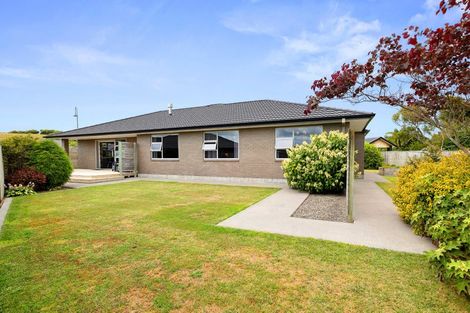 Photo of property in 12 Megaw Close, Whalers Gate, New Plymouth, 4310