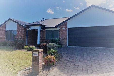Photo of property in 4 Greenough Place, Rototuna, Hamilton, 3210