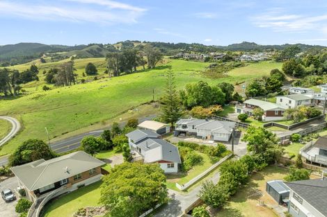 Photo of property in 15 Clotworthy Crescent, Onerahi, Whangarei, 0110