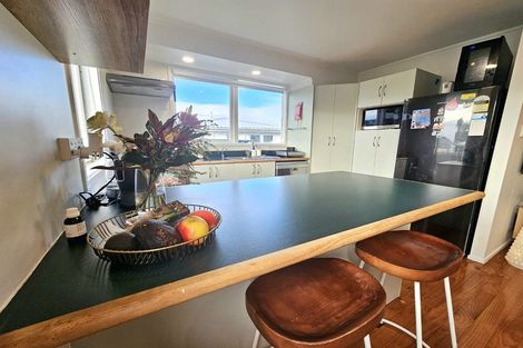 Photo of property in 3/93 Hobsonville Road, West Harbour, Auckland, 0618