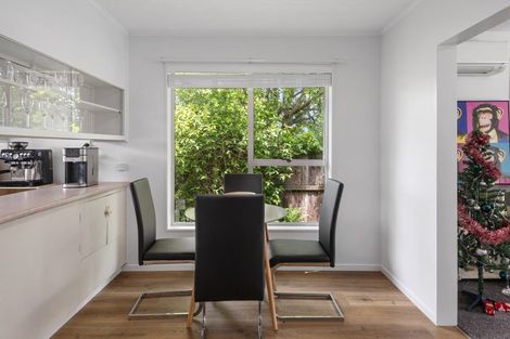 Photo of property in 2/87a Middlepark Road, Sockburn, Christchurch, 8042