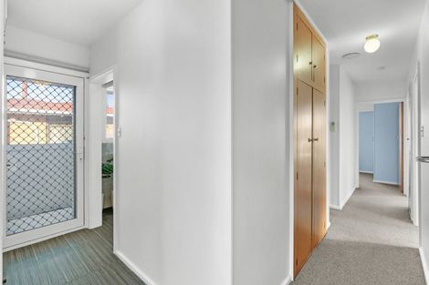 Photo of property in 63 Denise Crescent, Hornby, Christchurch, 8042