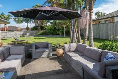 Photo of property in 6 Nad Place, East Tamaki Heights, Auckland, 2016