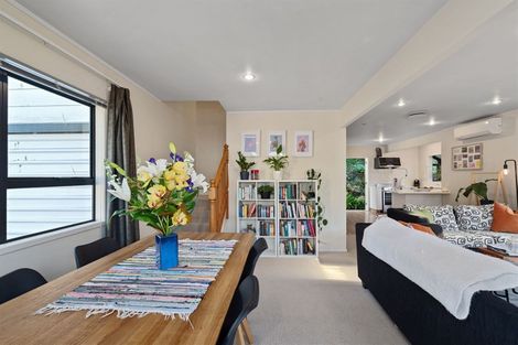 Photo of property in 52b Aroha Avenue, Sandringham, Auckland, 1025