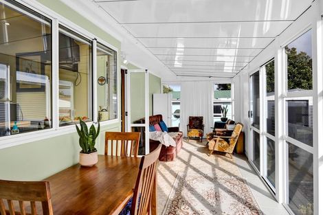 Photo of property in 7 Murray Avenue, Hawera, 4610