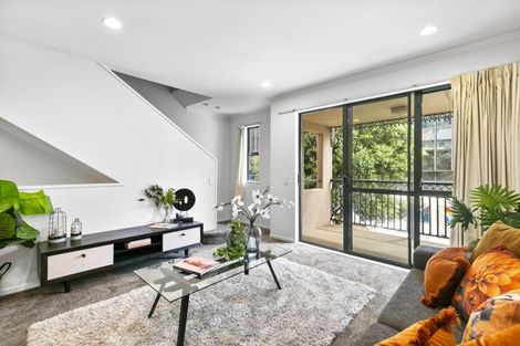 Photo of property in 19 Ballantrae Place, Thorndon, Wellington, 6011