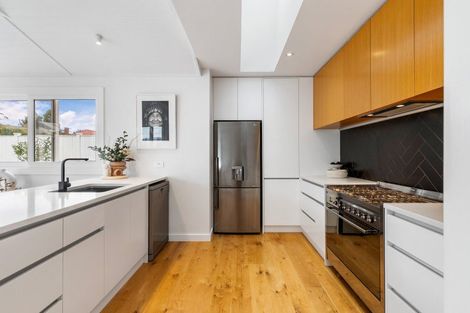 Photo of property in 15 David Street, Bayswater, Auckland, 0622