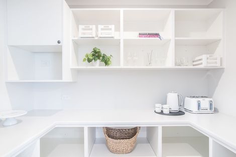 Photo of property in 16 Bridget Court, Red Beach, 0932