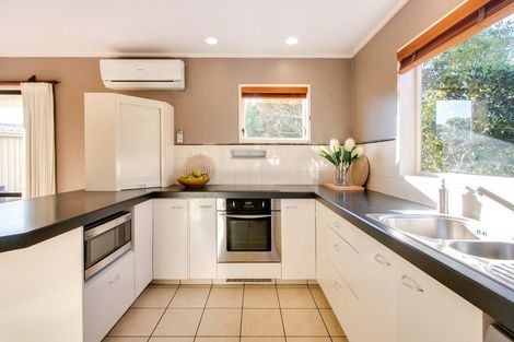 Photo of property in 3 Moana Place, Taradale, Napier, 4112