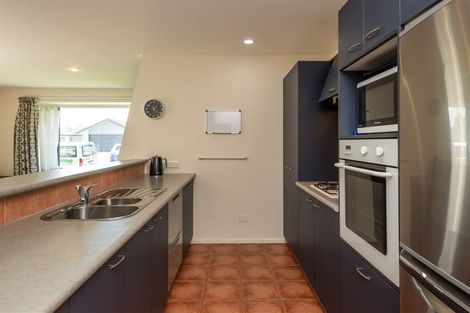 Photo of property in 9 Sweet Waters Place, Woolston, Christchurch, 8023