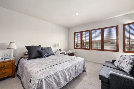 Photo of property in 1/43 Milford Road, Milford, Auckland, 0620