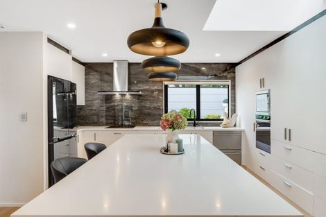 Photo of property in 7 Hartles Place, Mellons Bay, Auckland, 2014
