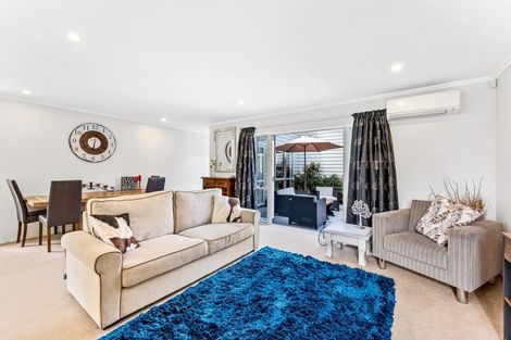 Photo of property in 21 Somerby Mews, Silverstream, Upper Hutt, 5019