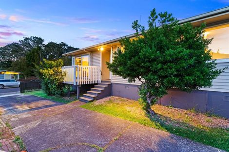 Photo of property in 9 Barnfield Place, Glendene, Auckland, 0602