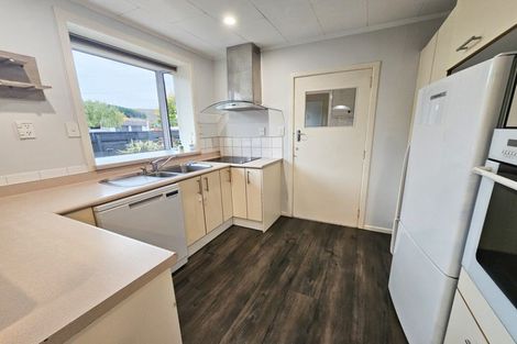 Photo of property in 12 Newcastle Street, Clyde, 9330