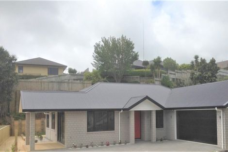 Photo of property in 2 Frederick Place, Whalers Gate, New Plymouth, 4310