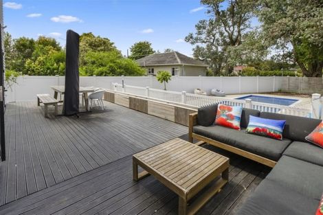 Photo of property in 11 Becroft Drive, Forrest Hill, Auckland, 0620