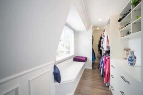 Photo of property in 9 Linmor Place, Terrace End, Palmerston North, 4410