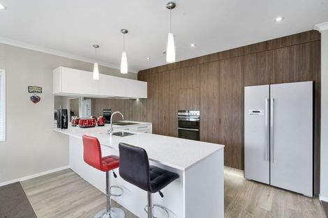 Photo of property in 13 Portland Drive, Mangorei, New Plymouth, 4312