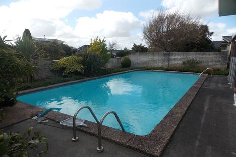 Photo of property in 4 Paradise Place, Milson, Palmerston North, 4414