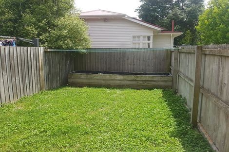 Photo of property in 2/102 Wainui Street, Riccarton, Christchurch, 8041