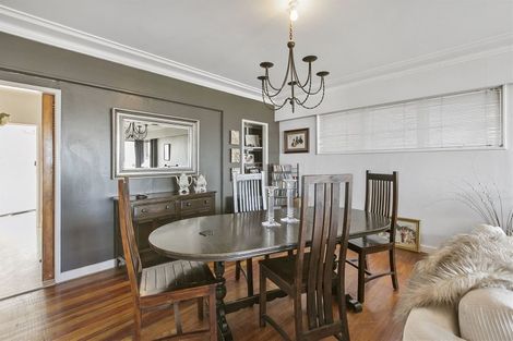 Photo of property in 61 The Esplanade, Eastern Beach, Auckland, 2012