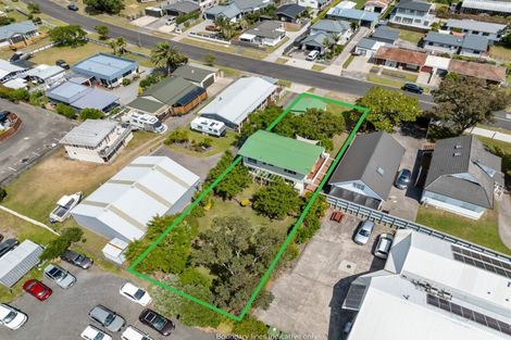 Photo of property in 100 Charleston Avenue, Whangamata, 3620