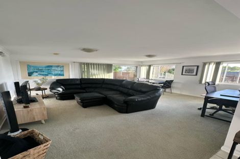 Photo of property in 6 Hume Drive, Hillcrest, Auckland, 0627