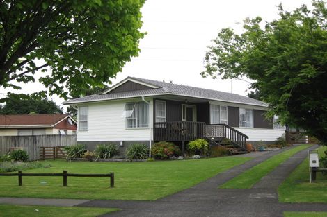 Photo of property in 35 Kindergarten Drive, Conifer Grove, Takanini, 2112