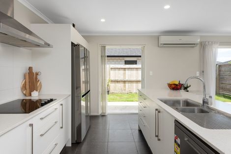 Photo of property in 20 Rotomanu Place, Pyes Pa, Tauranga, 3112