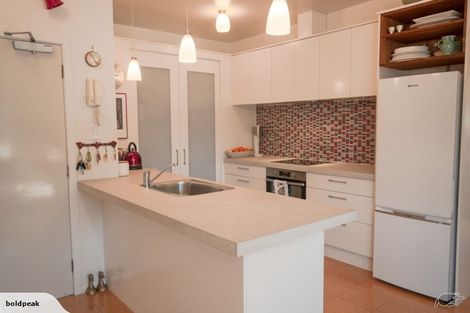 Photo of property in 12/24 Elizabeth Street, Mount Victoria, Wellington, 6011