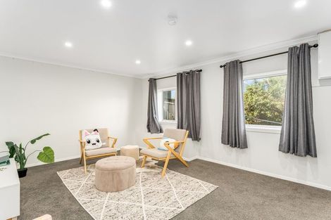 Photo of property in 13 Tainui Terrace, Tawa, Wellington, 5028