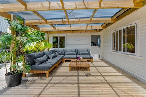 Photo of property in 13 Mount View Place, Spotswood, New Plymouth, 4310