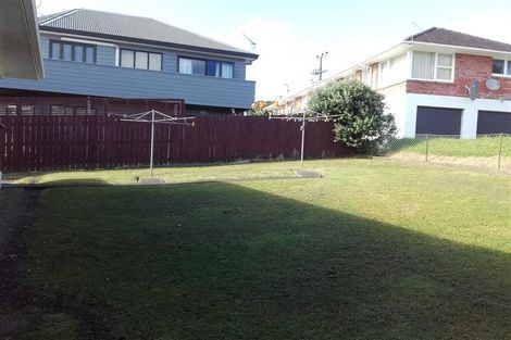 Photo of property in 2/2 Eban Avenue, Hillcrest, Auckland, 0627
