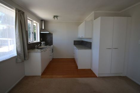 Photo of property in 20a Roberts Road, Te Atatu South, Auckland, 0610
