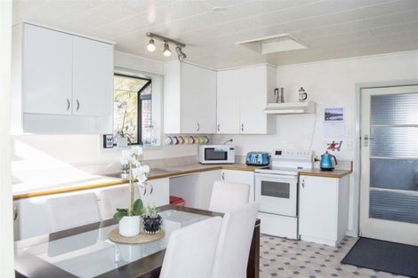 Photo of property in 17 Main Road, Harihari, 7884