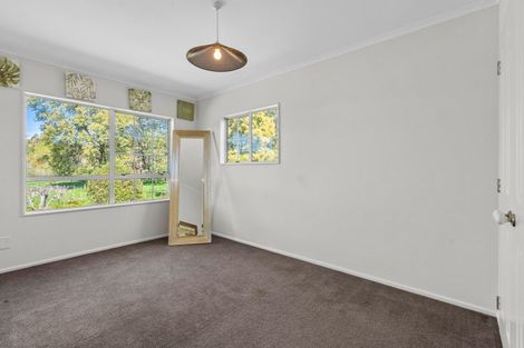 Photo of property in 2 Lees Pakaraka Road, Te Ore Ore, Masterton, 5886