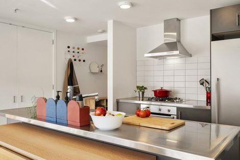 Photo of property in Sol Apartments, 13/37 Jessie Street, Te Aro, Wellington, 6011