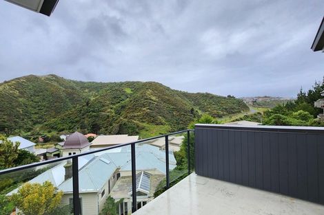 Photo of property in 27 Rarangi Way, Owhiro Bay, Wellington, 6023