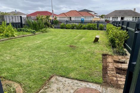 Photo of property in 94 Hillsborough Road, Hillsborough, Auckland, 1042
