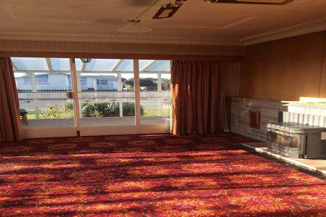 Photo of property in 1 Balmoral Street, Waimate, 7924