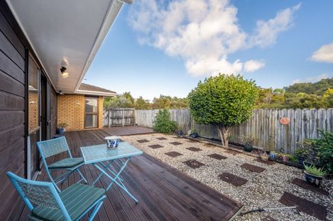 Photo of property in 1/73 Aviemore Drive, Highland Park, Auckland, 2010